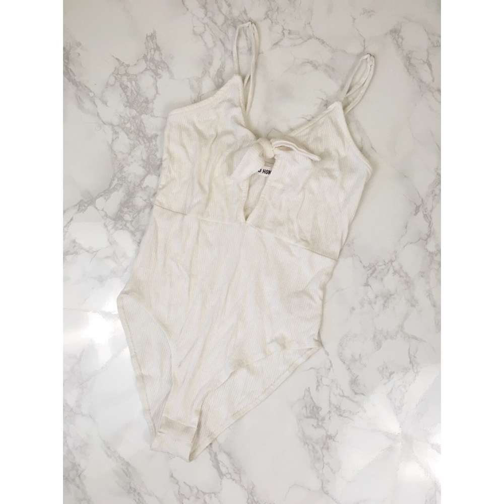 LAST DAY TO PURCHASE! Wild Honey White Bodysuit Size M